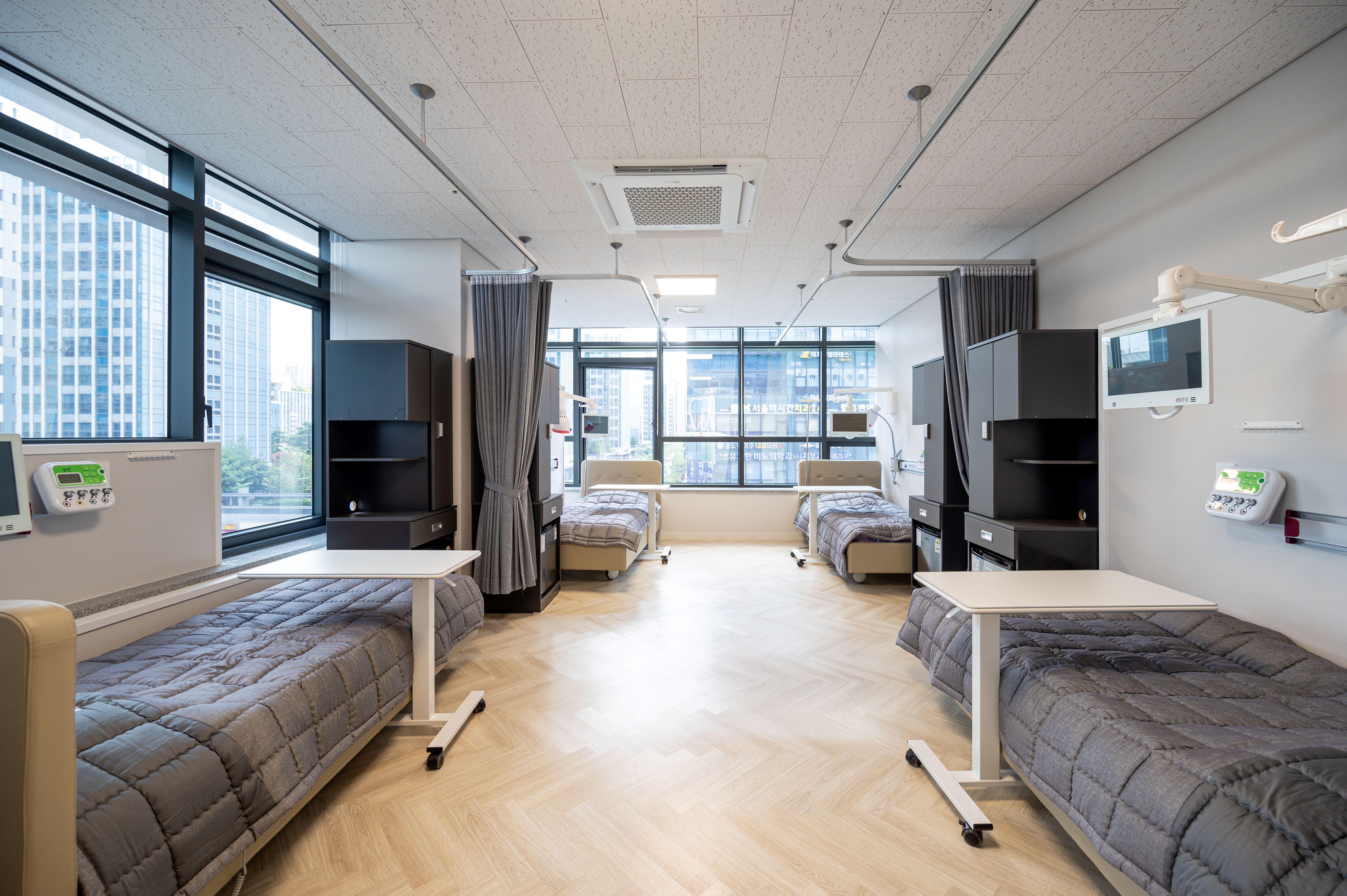 ÁýÁß Ä¡·á¸¦ À§ÇÑ ÀÔ¿ø½Ç ¹è°æ